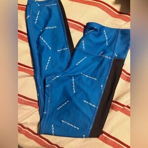 Size small-blue under armour leggings super cute